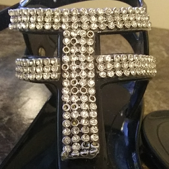 Sandals - Picture 3 of 3